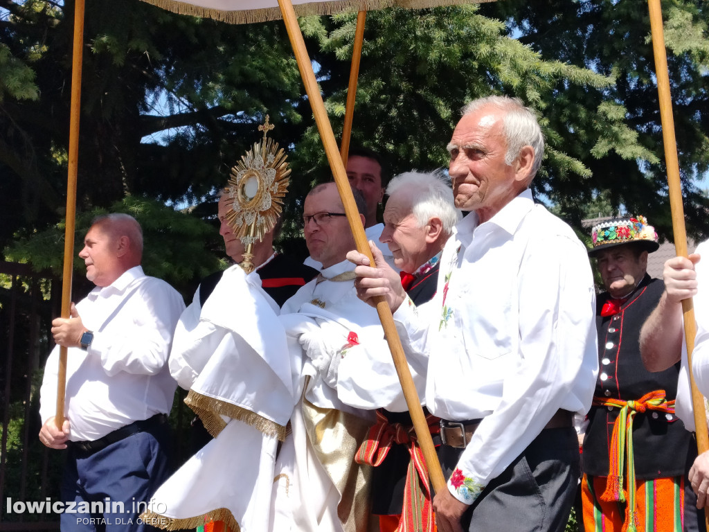 Procesja eucharystyczna Korabce