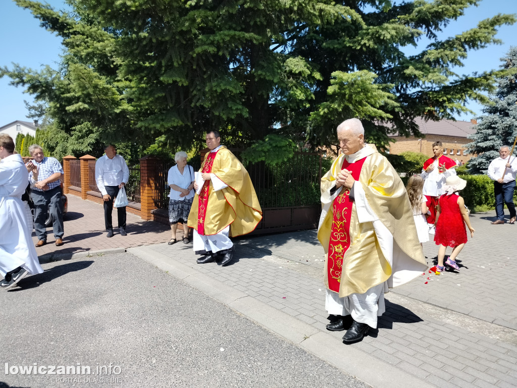 Procesja eucharystyczna Korabce