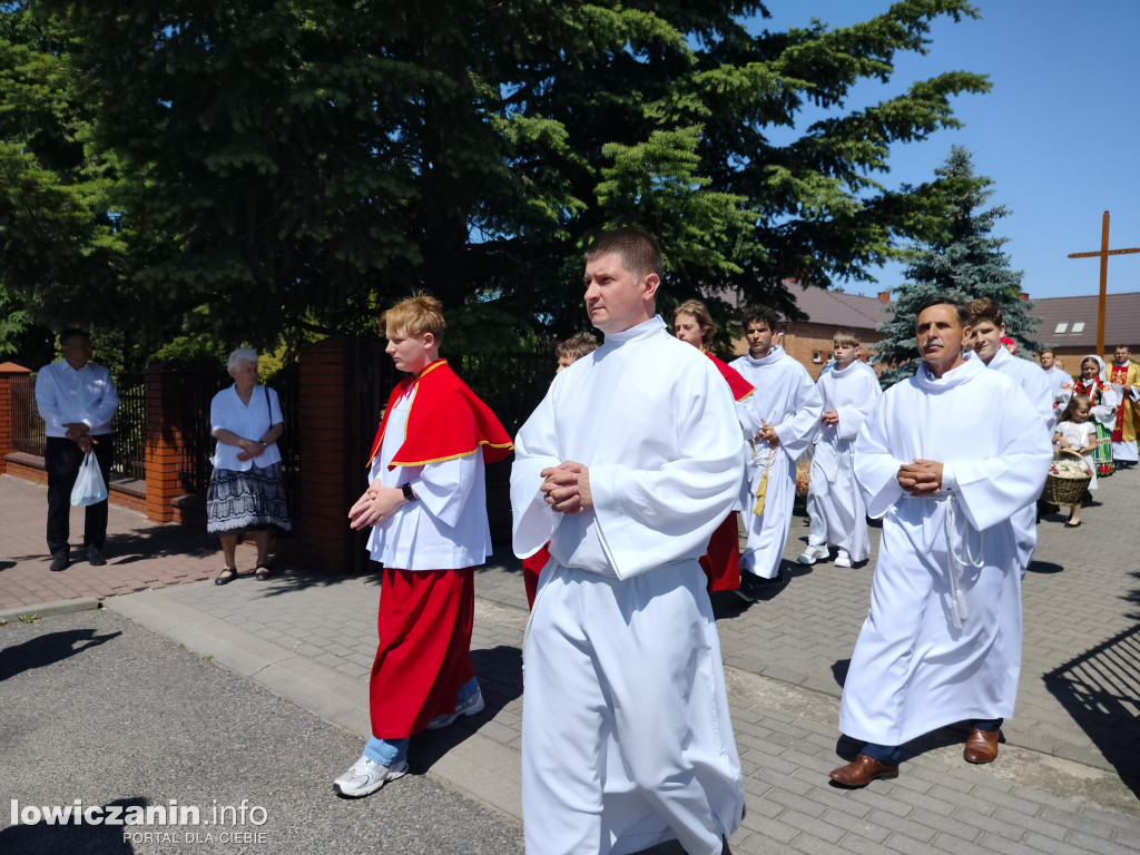 Procesja eucharystyczna Korabce