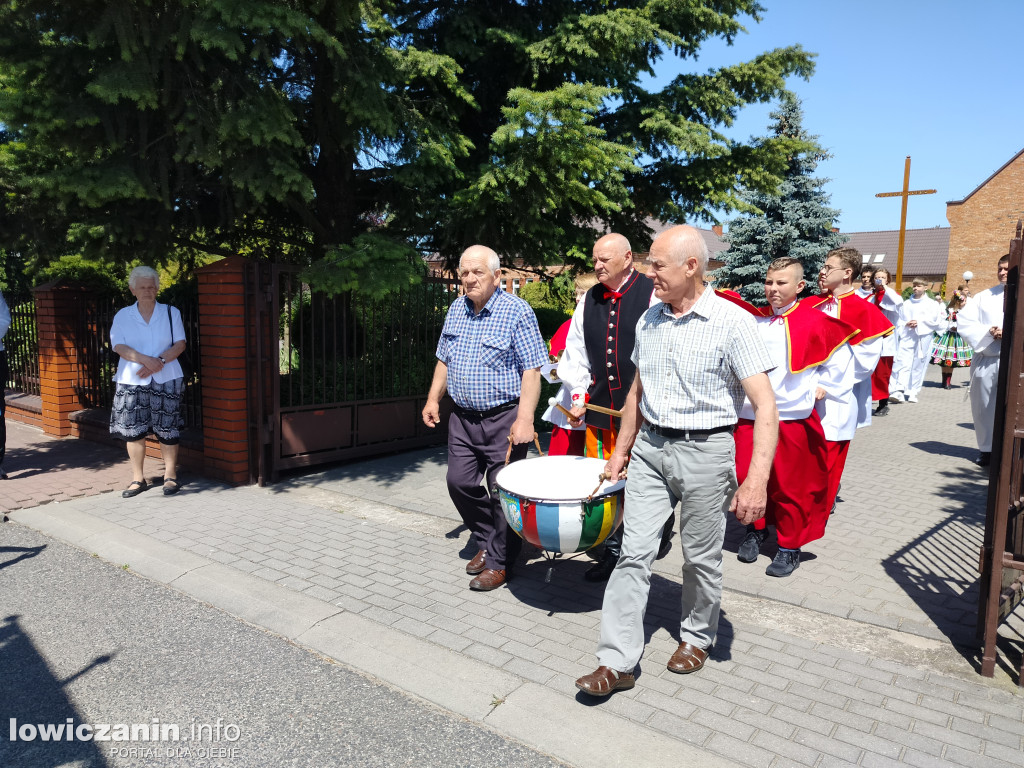 Procesja eucharystyczna Korabce
