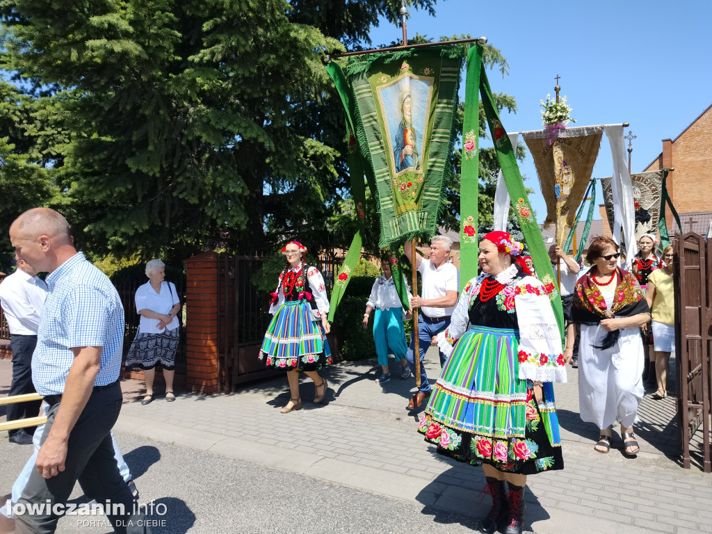 Procesja eucharystyczna Korabce