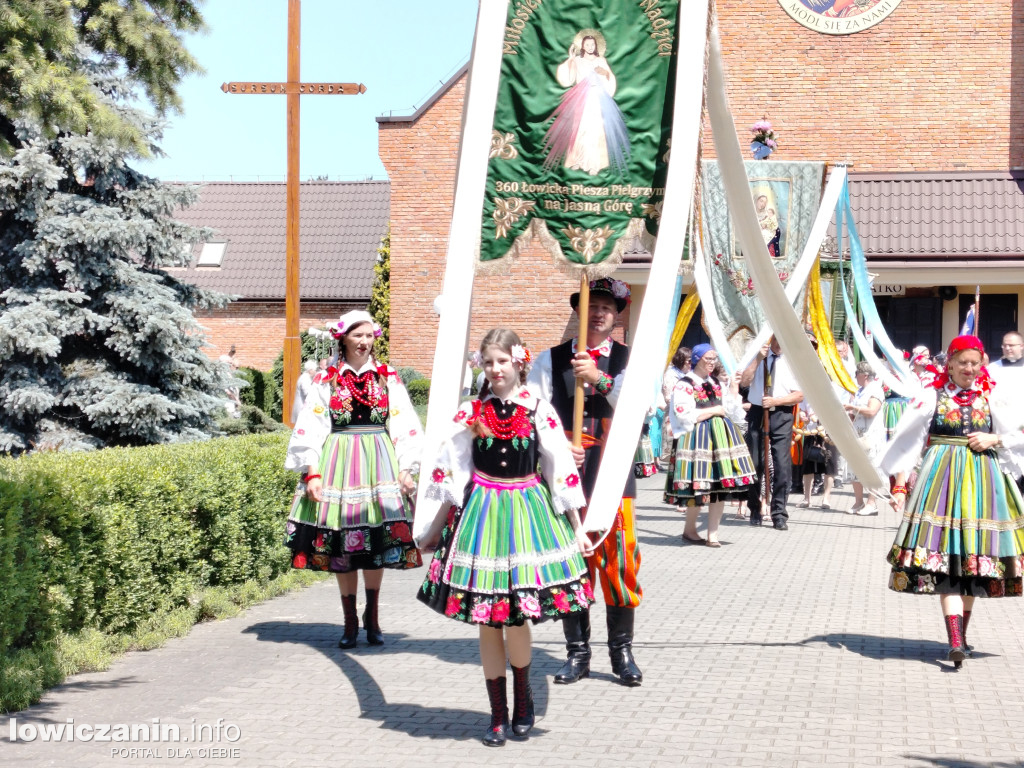Procesja eucharystyczna Korabce