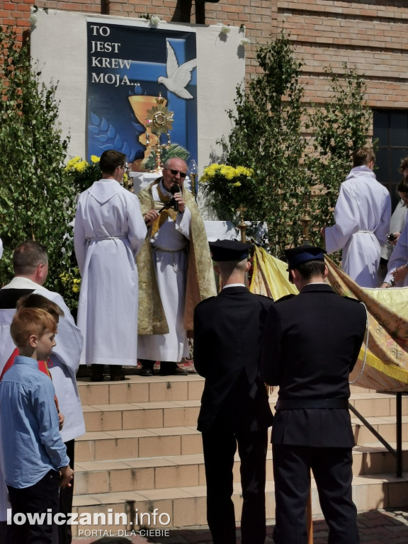 Procesja eucharystyczna w centrum miasta
