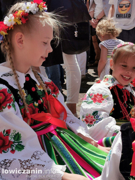 Procesja eucharystyczna w centrum miasta
