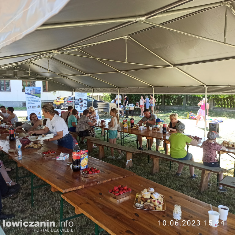 Zduny - Dzień Dziecka na placu parafialnym