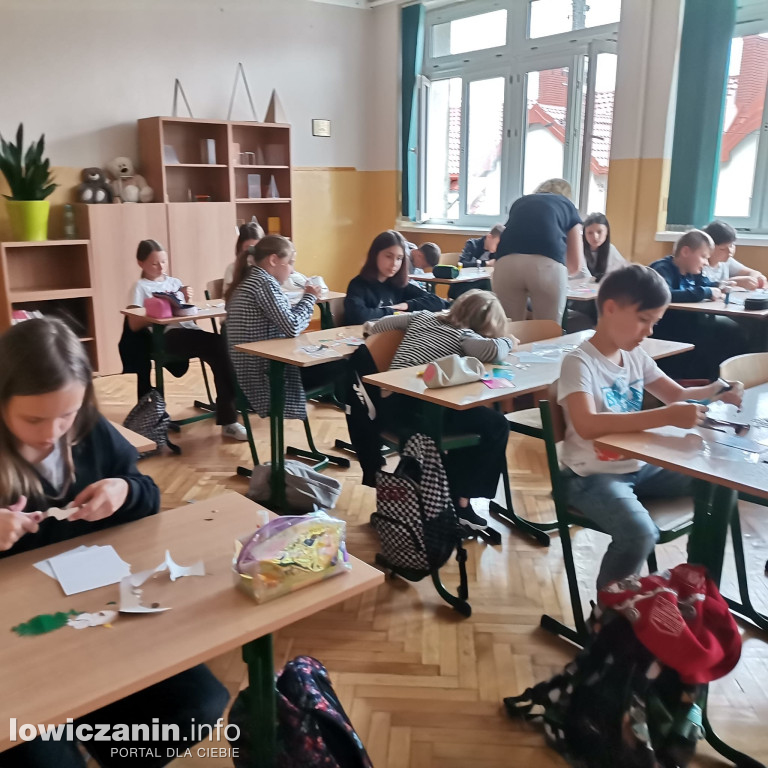 Warsztaty z wycinanki łowickiej