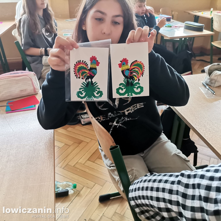 Warsztaty z wycinanki łowickiej