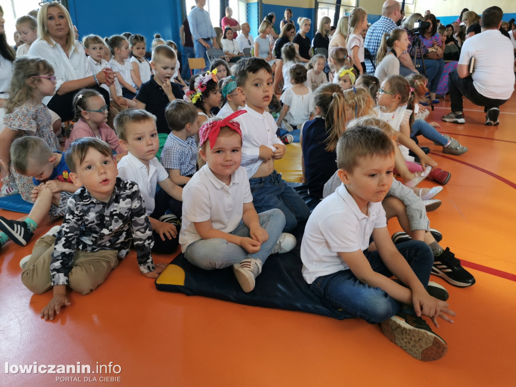 Pożegnanie dzieci kończących naukę w Przedszku nr 2