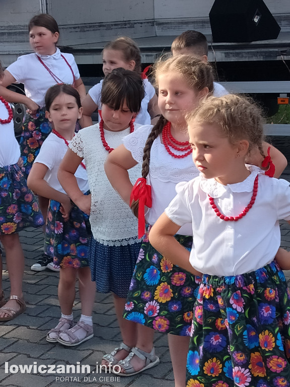 Trwa biesiada na Korabce