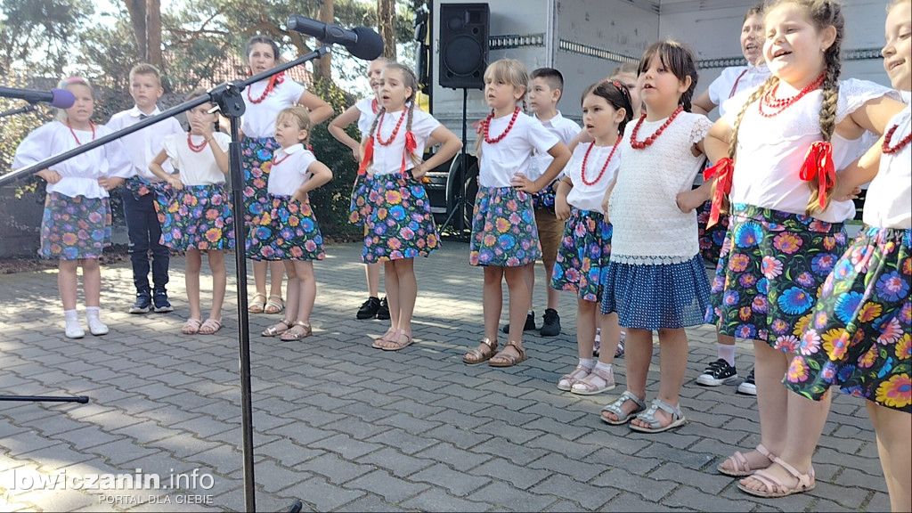 Trwa biesiada na Korabce