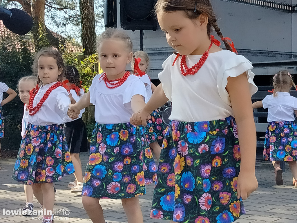 Trwa biesiada na Korabce