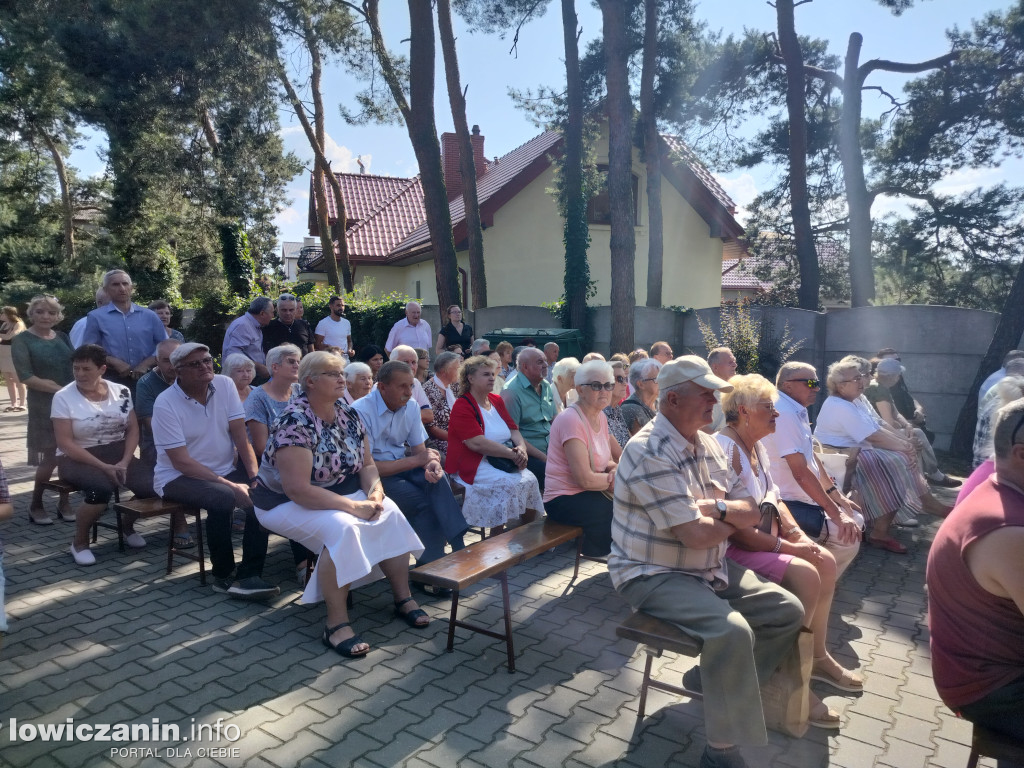 Trwa biesiada na Korabce