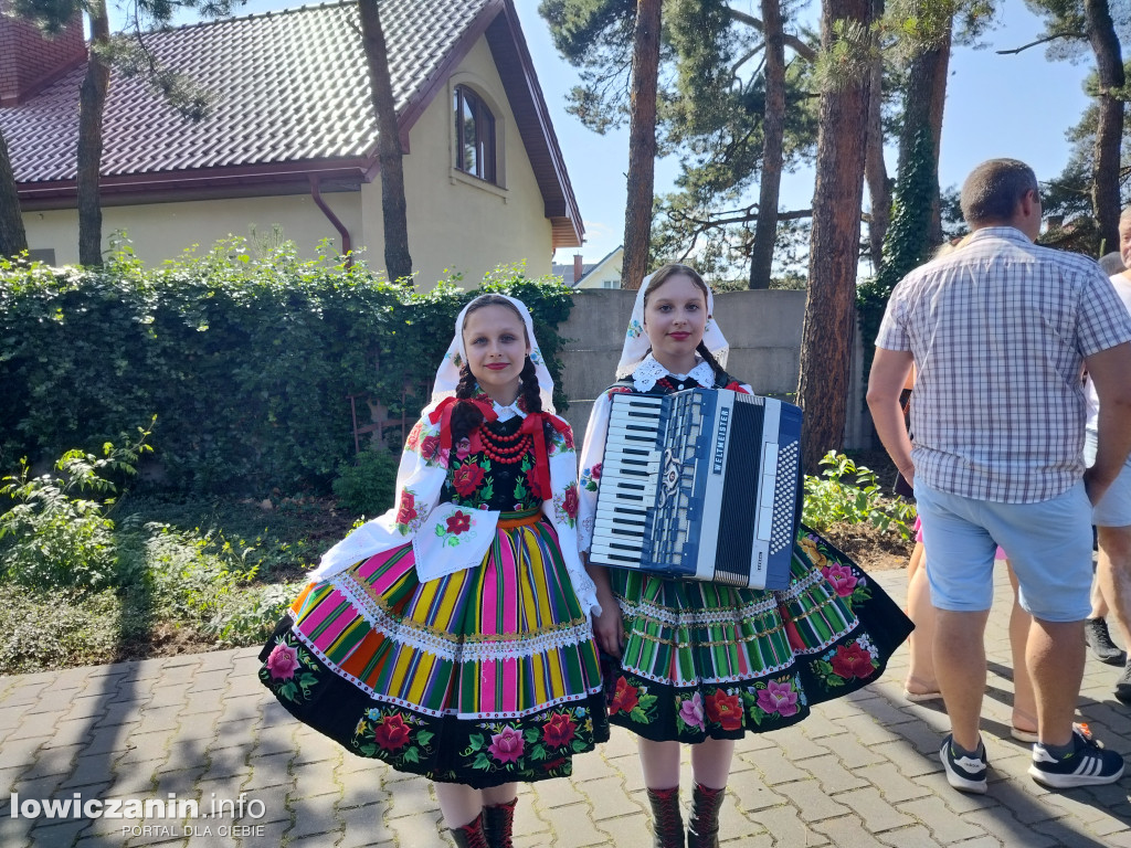 Trwa biesiada na Korabce