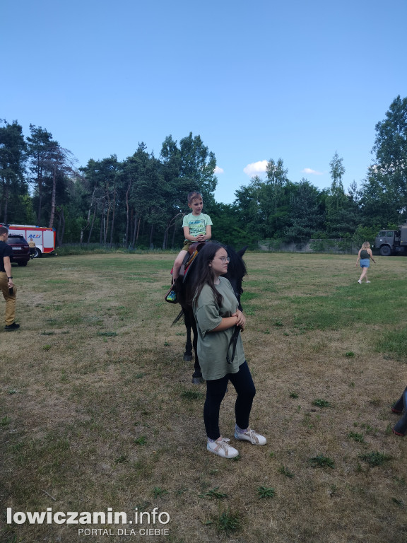 Trwa biesiada na Korabce