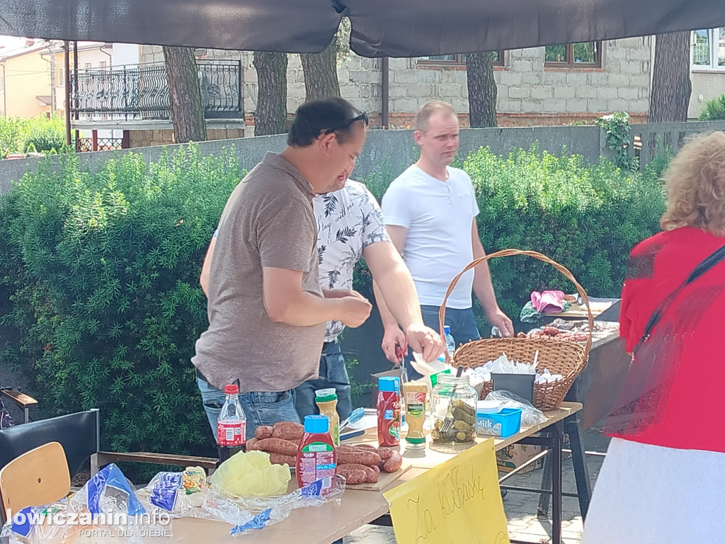 Trwa biesiada na Korabce