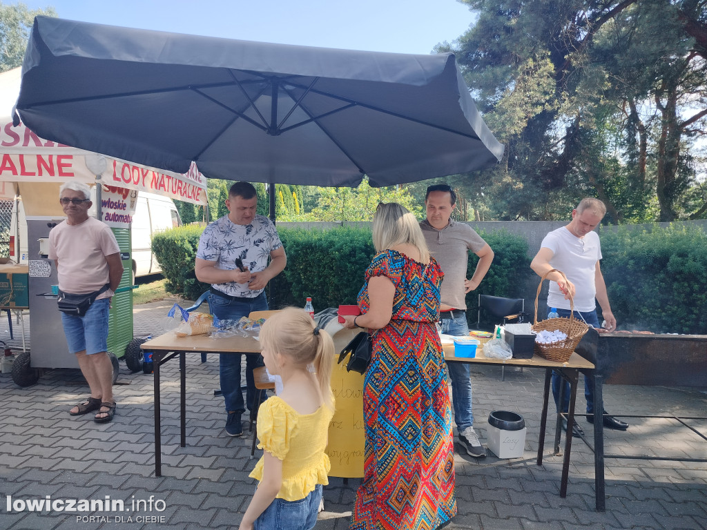 Trwa biesiada na Korabce