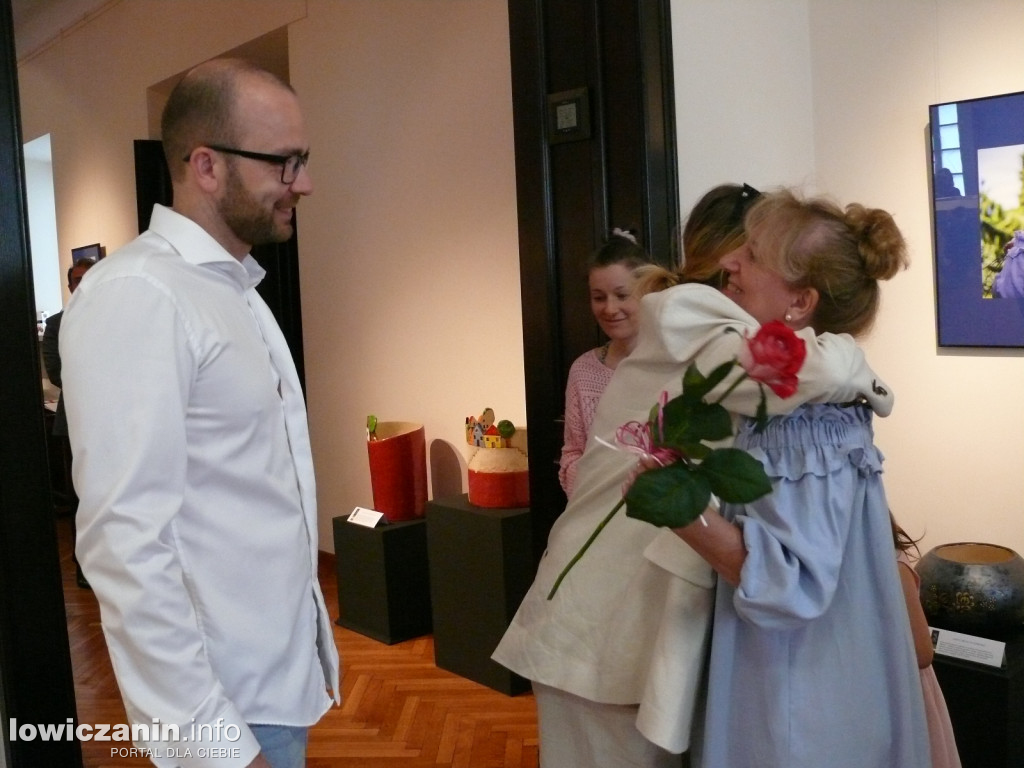 Wystawa ceramiki Jadwigi Dębskiej w Muzeum w Łowiczu