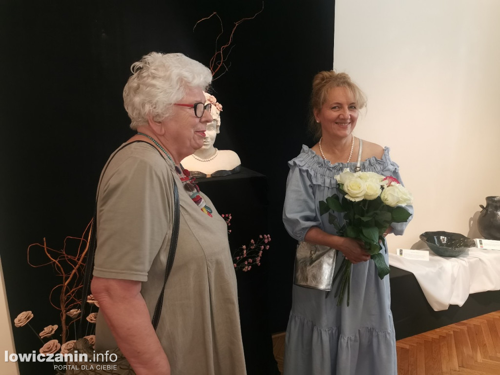 Wystawa ceramiki Jadwigi Dębskiej w Muzeum w Łowiczu