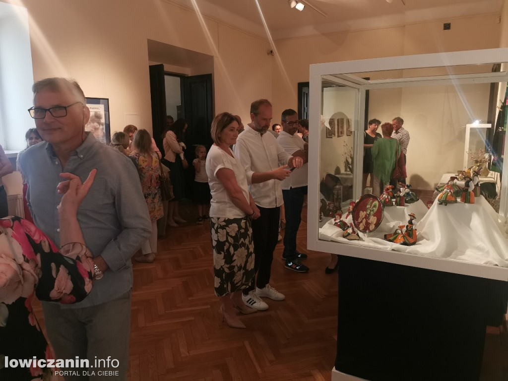 Wystawa ceramiki Jadwigi Dębskiej w Muzeum w Łowiczu