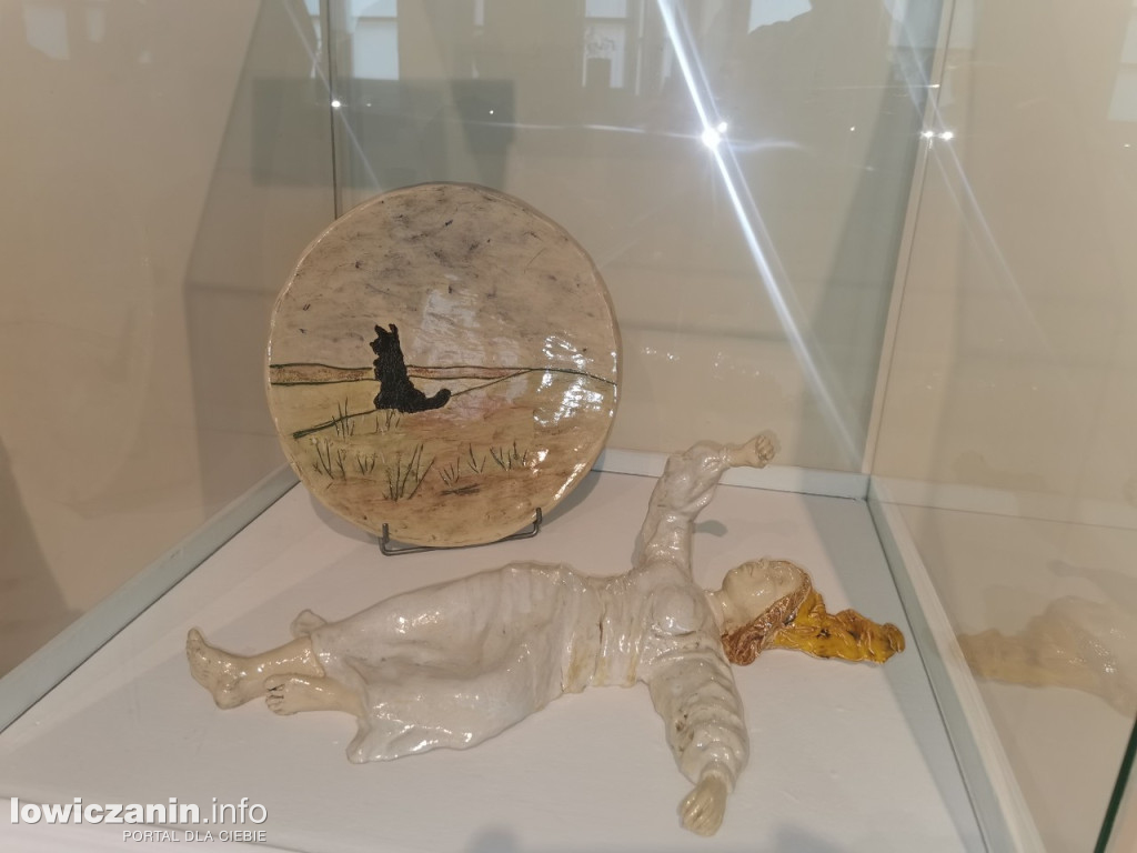 Wystawa ceramiki Jadwigi Dębskiej w Muzeum w Łowiczu