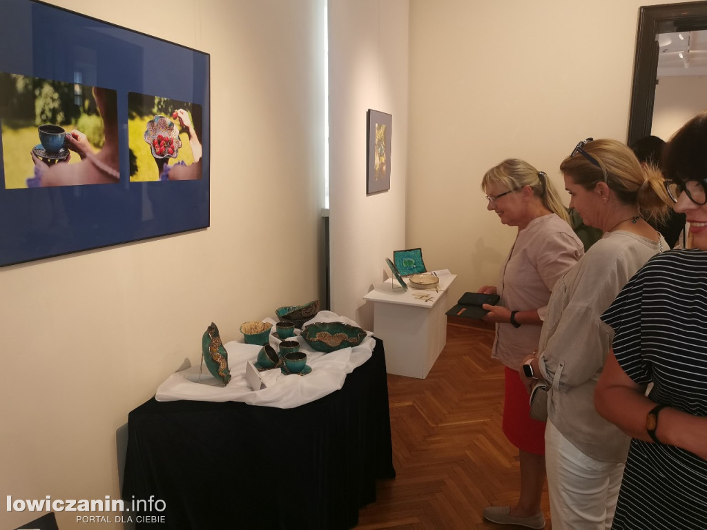 Wystawa ceramiki Jadwigi Dębskiej w Muzeum w Łowiczu