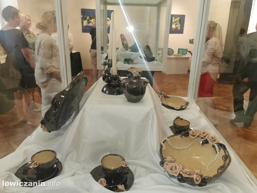 Wystawa ceramiki Jadwigi Dębskiej w Muzeum w Łowiczu
