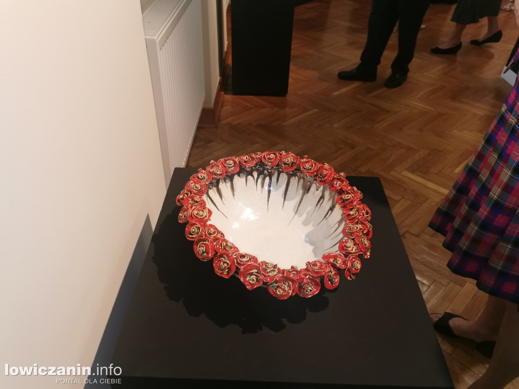 Wystawa ceramiki Jadwigi Dębskiej w Muzeum w Łowiczu