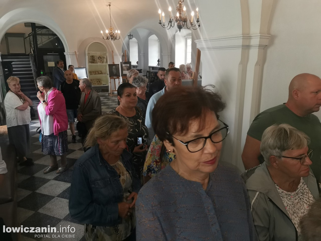 Wystawa ceramiki Jadwigi Dębskiej w Muzeum w Łowiczu