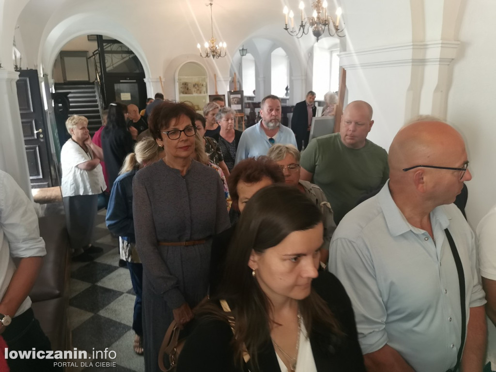 Wystawa ceramiki Jadwigi Dębskiej w Muzeum w Łowiczu