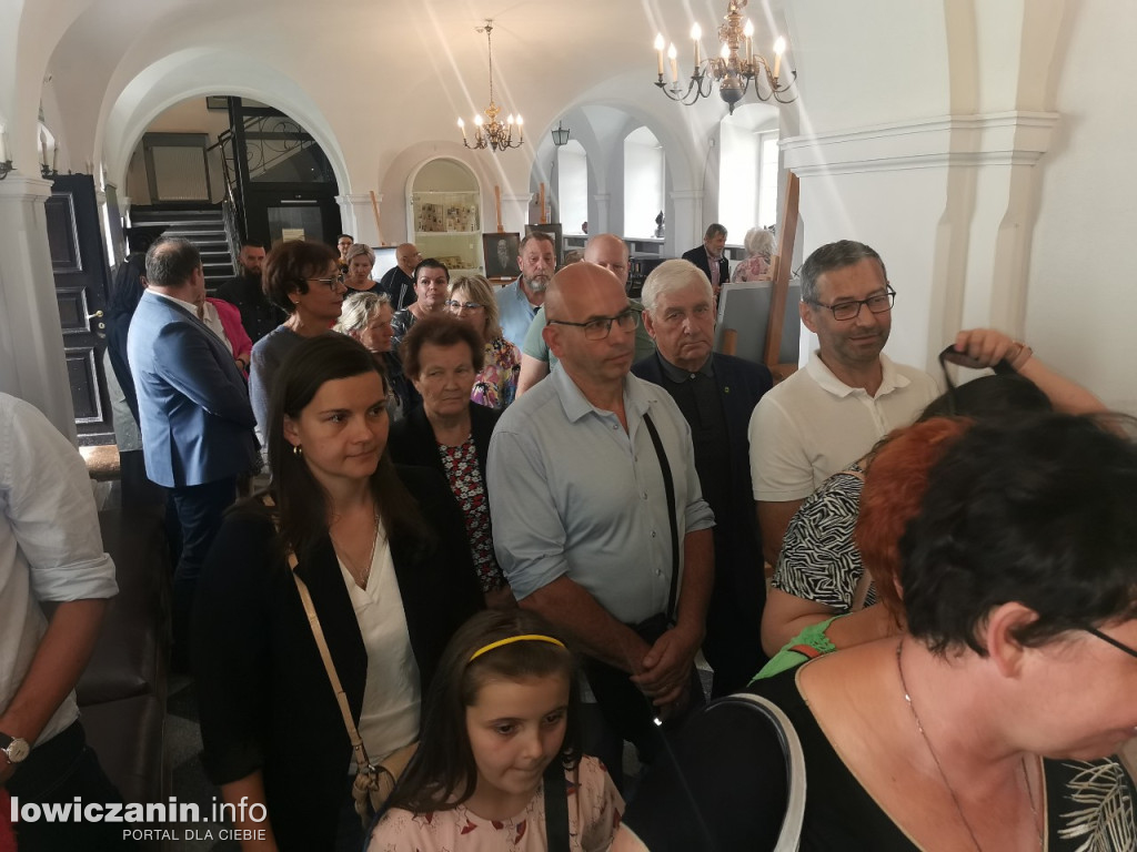 Wystawa ceramiki Jadwigi Dębskiej w Muzeum w Łowiczu