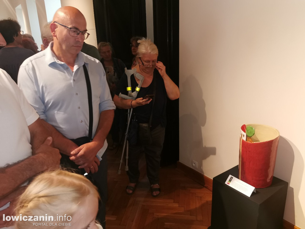 Wystawa ceramiki Jadwigi Dębskiej w Muzeum w Łowiczu