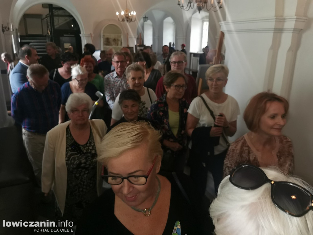 Wystawa ceramiki Jadwigi Dębskiej w Muzeum w Łowiczu