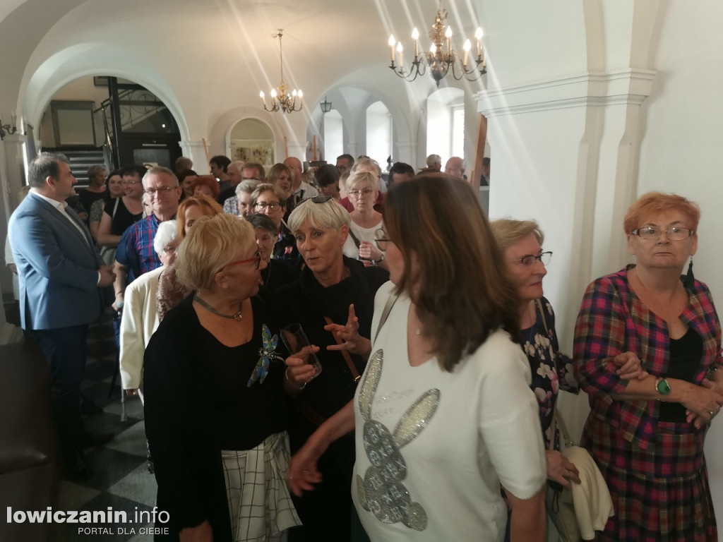 Wystawa ceramiki Jadwigi Dębskiej w Muzeum w Łowiczu