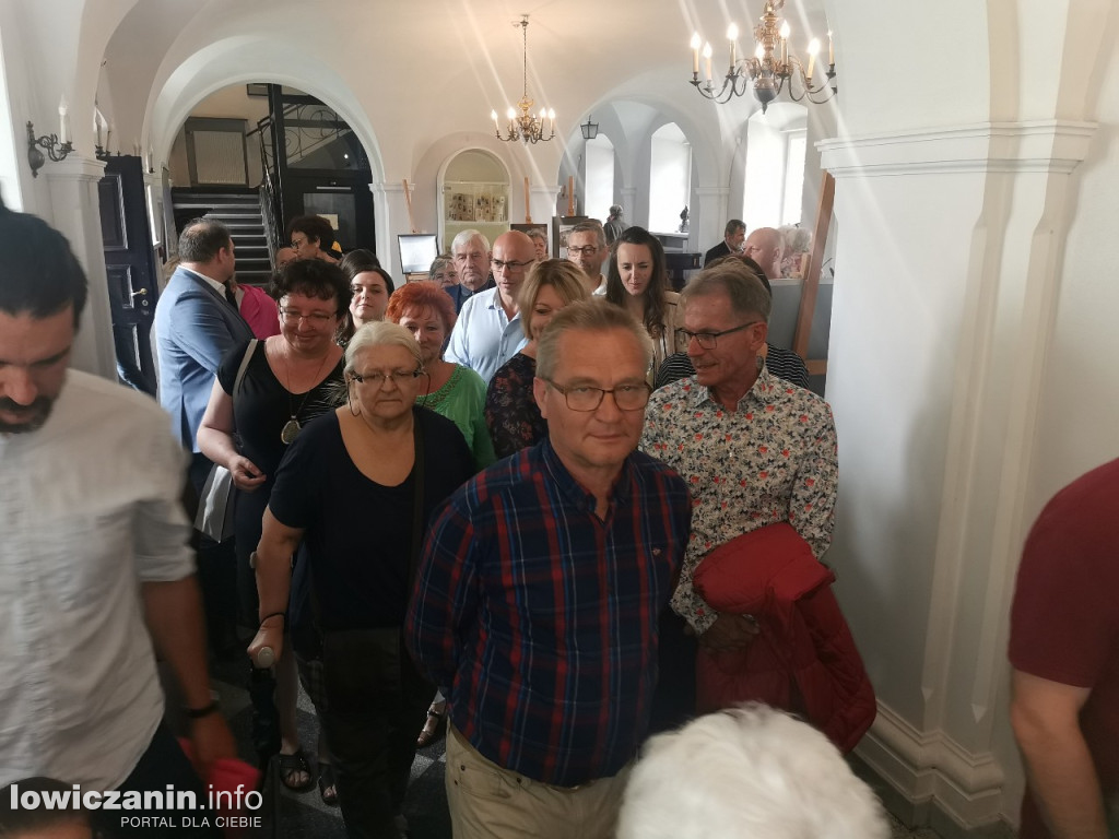 Wystawa ceramiki Jadwigi Dębskiej w Muzeum w Łowiczu