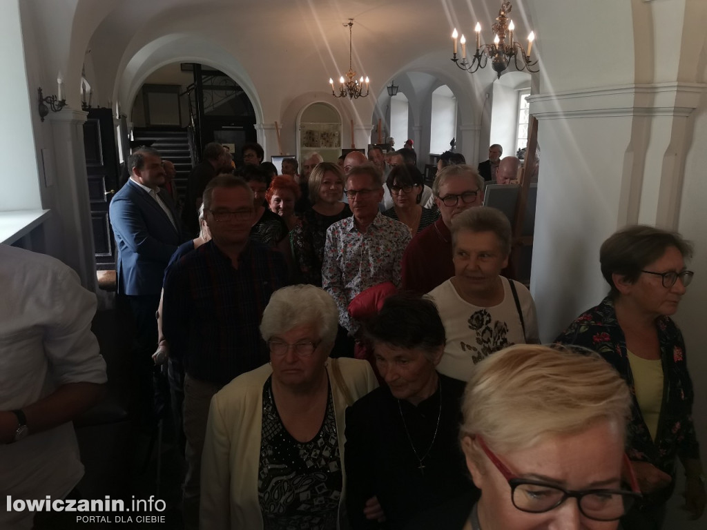 Wystawa ceramiki Jadwigi Dębskiej w Muzeum w Łowiczu