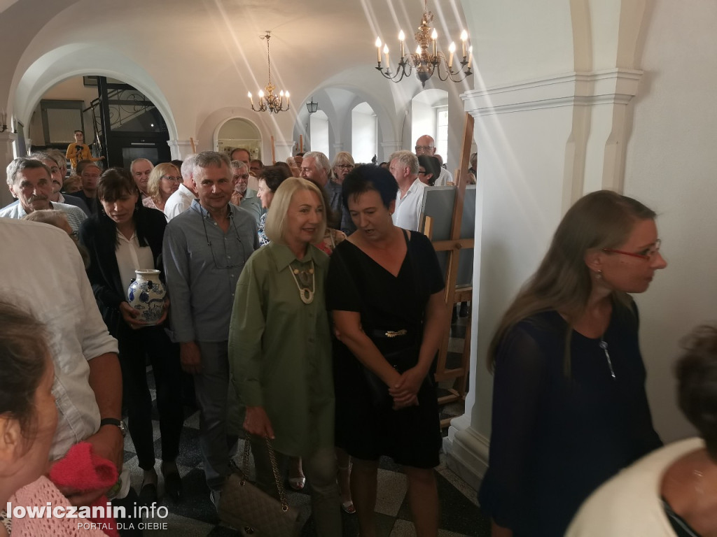 Wystawa ceramiki Jadwigi Dębskiej w Muzeum w Łowiczu