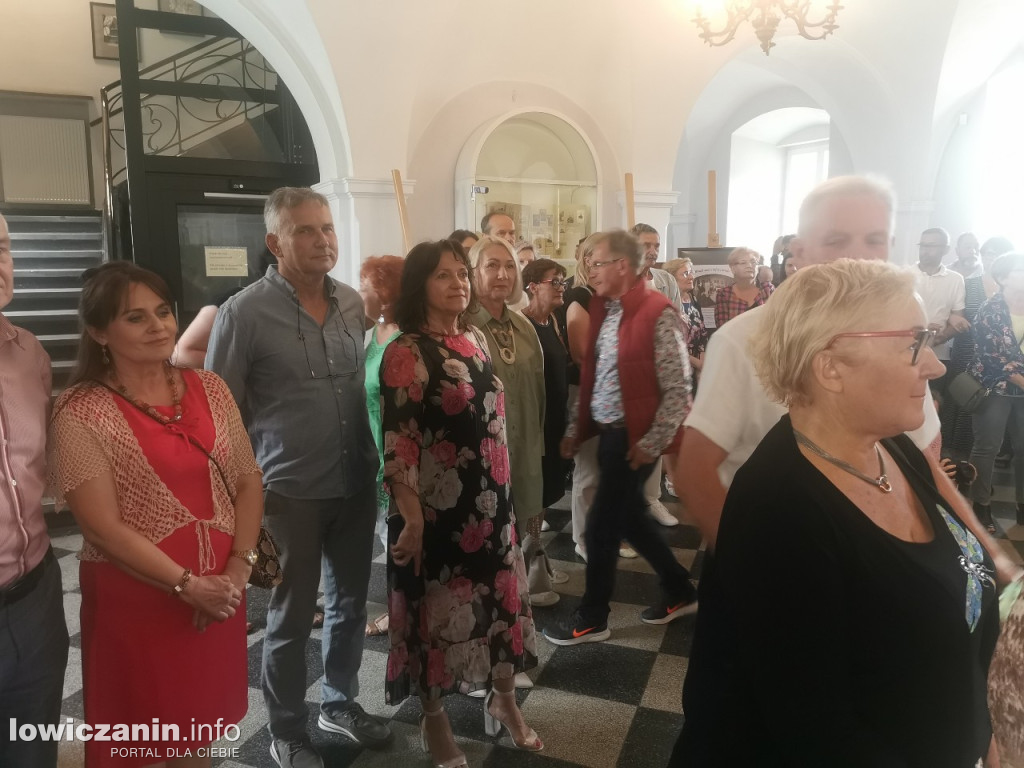 Wystawa ceramiki Jadwigi Dębskiej w Muzeum w Łowiczu
