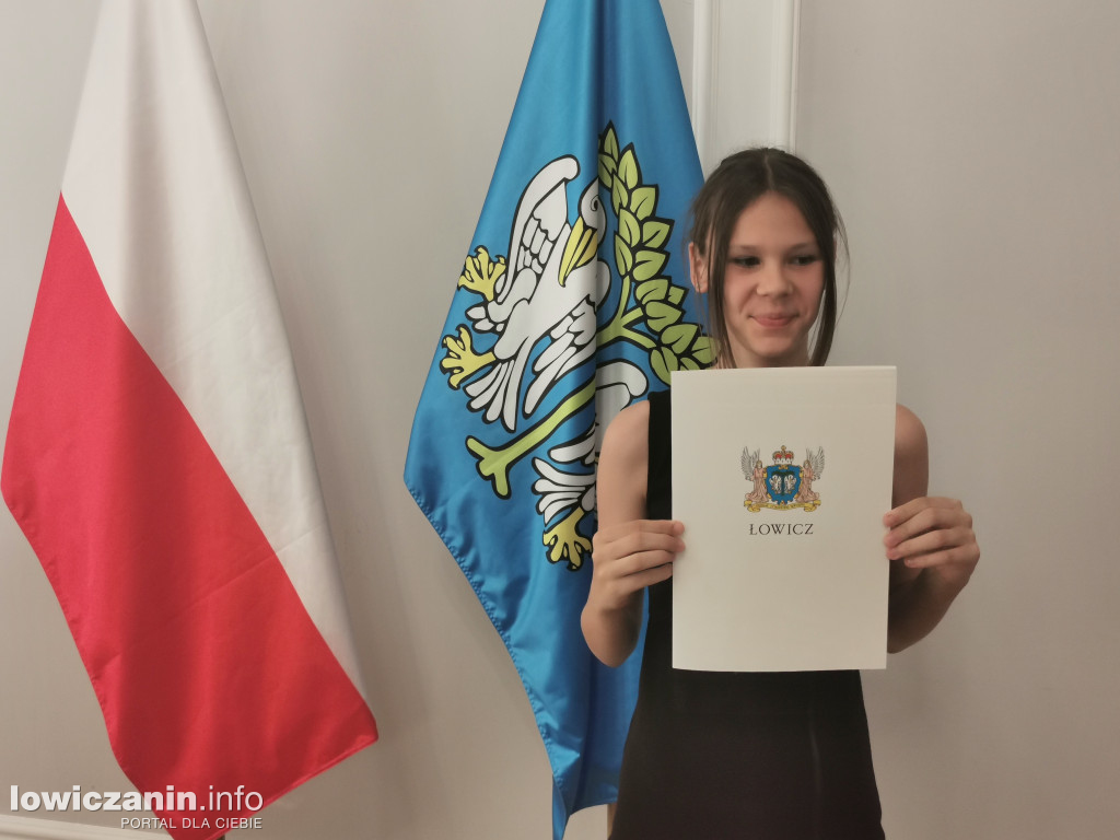 W Łowiczu wręczono stypendia