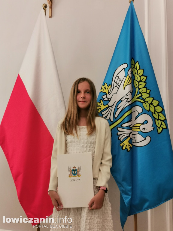 Stypendia - uczniowie SP nr 1, 3 i 4 oraz szkoły pijarskiej