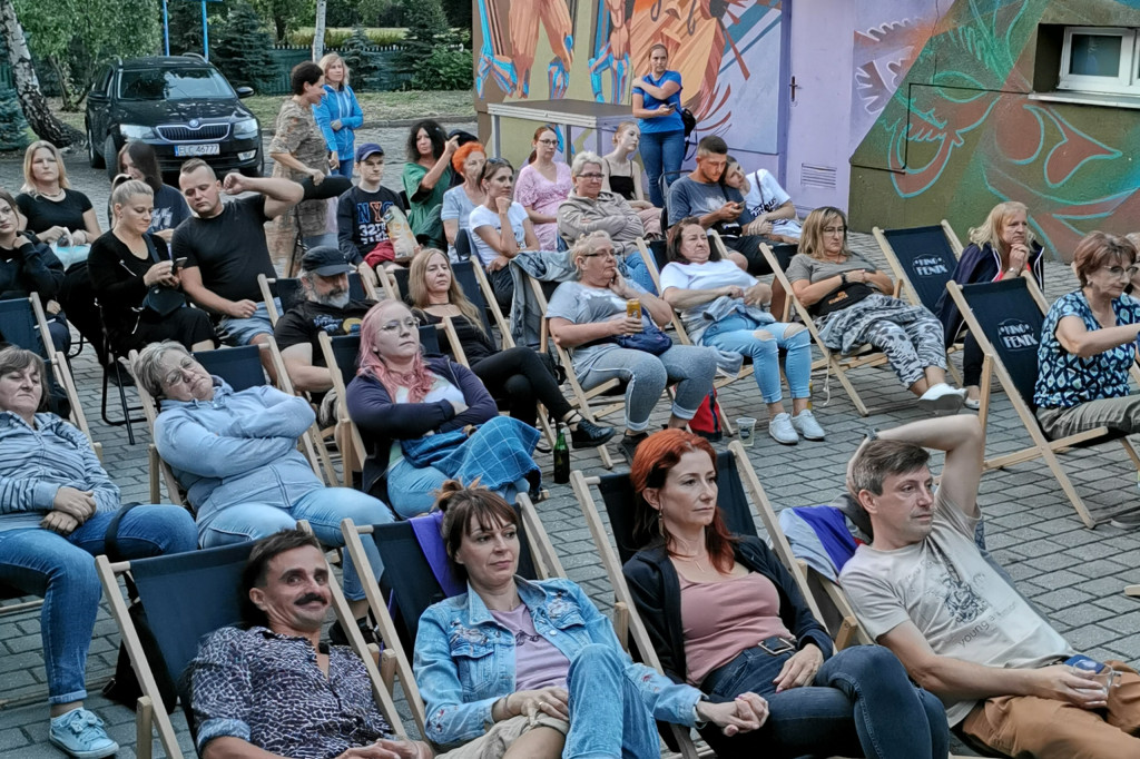 Seans kina letniego w Łowickim Ośrodku Kultury