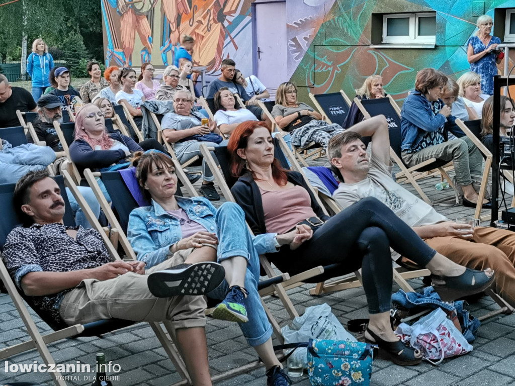 Seans kina letniego w Łowickim Ośrodku Kultury