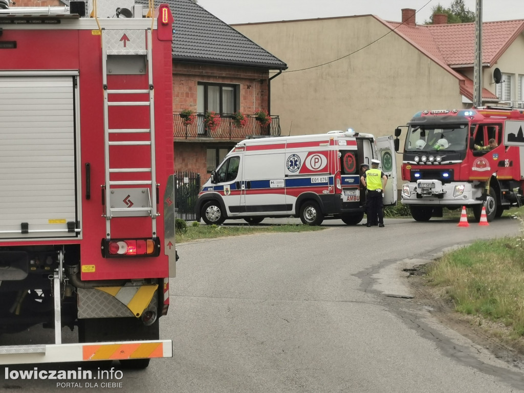 PARMA. Samochód zjechał z drogi i uderzył w ogrodzenie