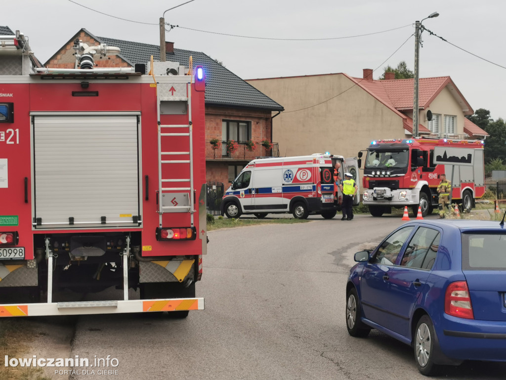 PARMA. Samochód zjechał z drogi i uderzył w ogrodzenie