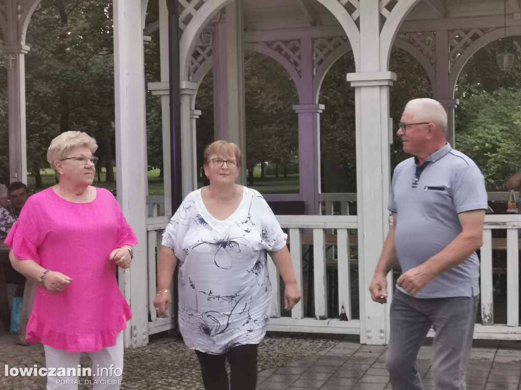 Zabawa taneczna w Sannikach