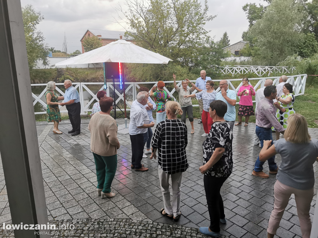 Zabawa taneczna w Sannikach