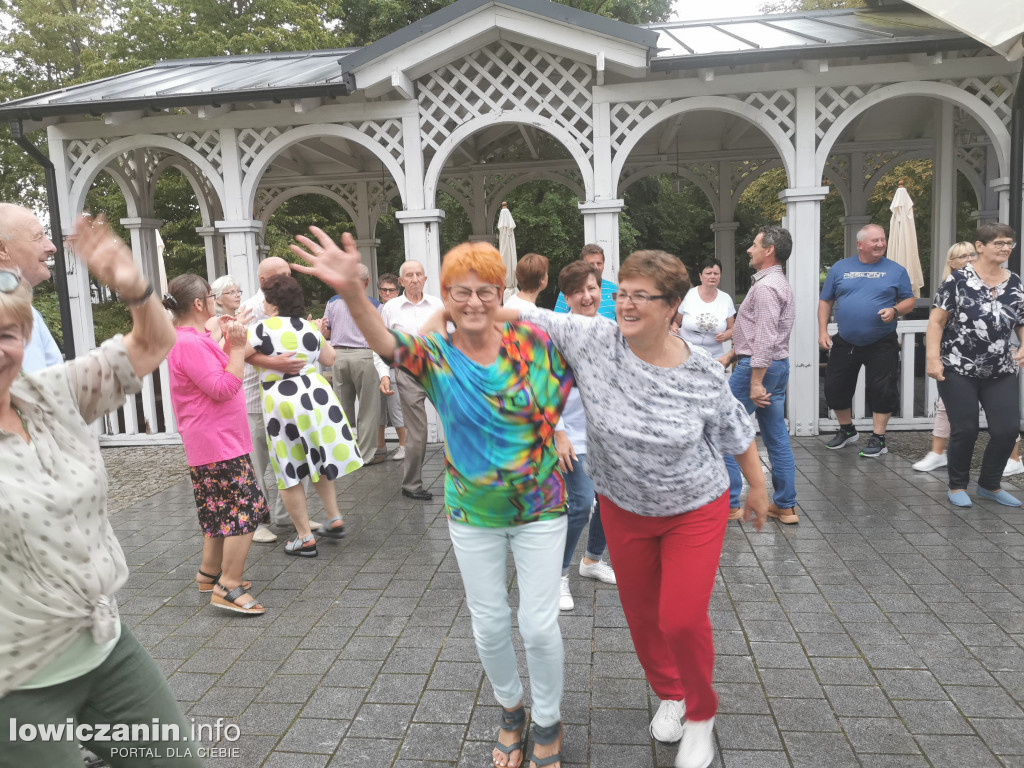 Zabawa taneczna w Sannikach