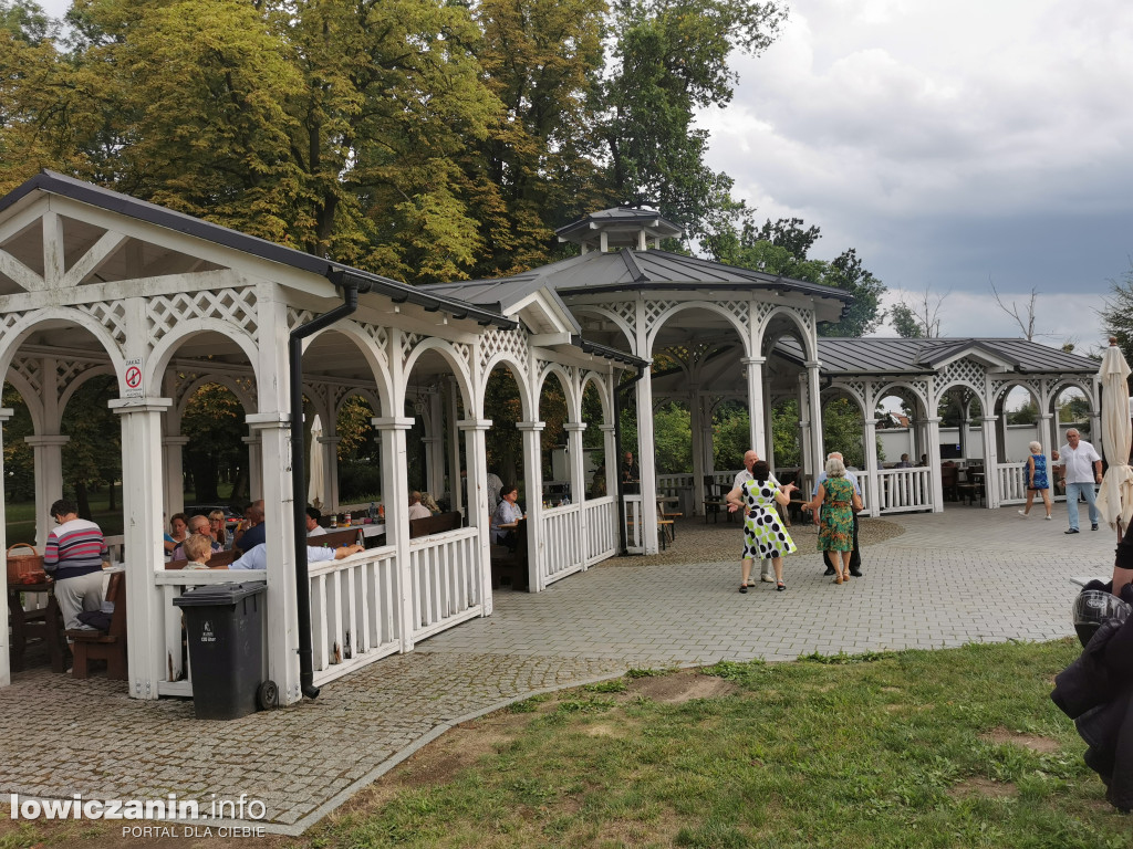 Zabawa taneczna w Sannikach