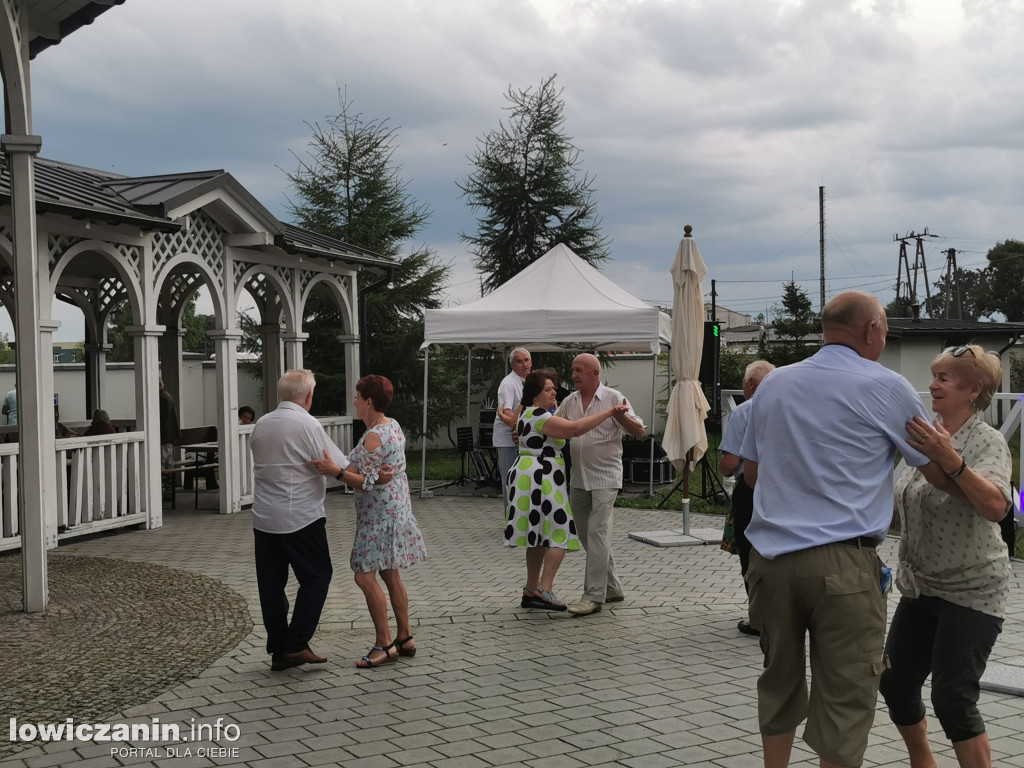 Zabawa taneczna w Sannikach