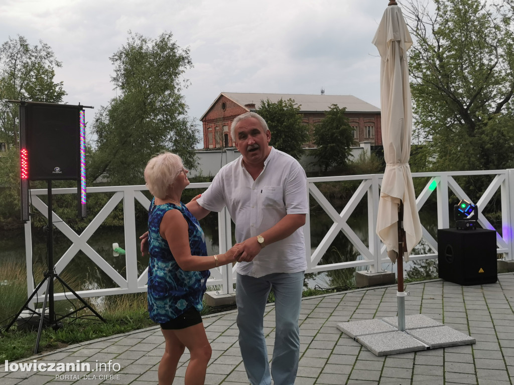 Zabawa taneczna w Sannikach