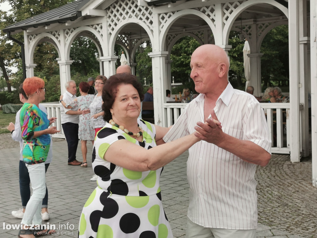 Zabawa taneczna w Sannikach